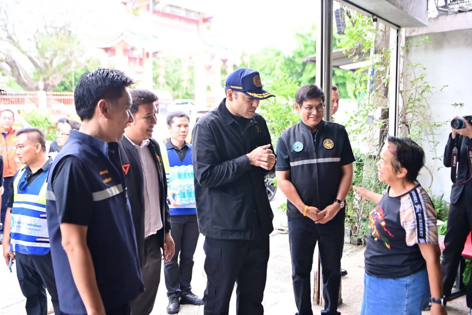 รมช.มท.ลงพื้นที่ติดตามสถานการณ์น้ำประปาขุ่นดำ อ.บ้านฉาง